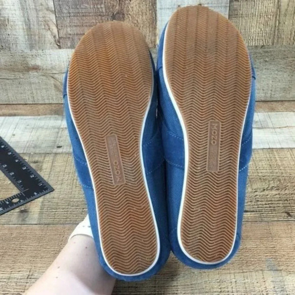 Blue Suede Women's Flats - Picture 10 of 11